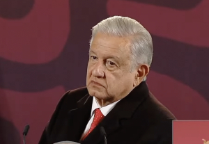 AMLO presume como mérito de Lenia Batres que no es de la “élite”: “ya con eso vamos de gane”