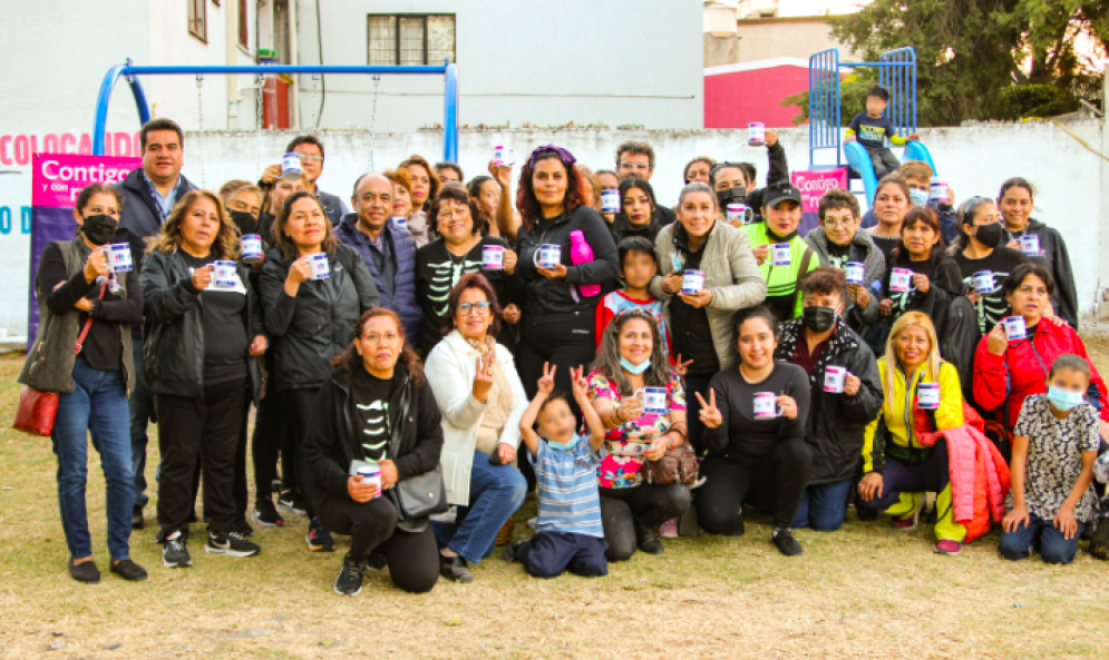 Entregan juegos infantiles como parte del Programa de Mejoramiento de Espacios Públicos en las Hadas