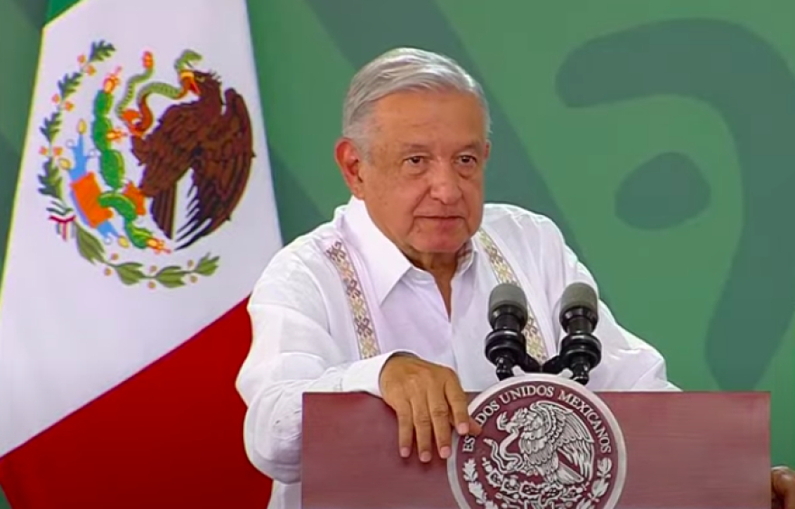 EPN ofreció en el T-MEC un capítulo especial entregando el petróleo, acusa AMLO