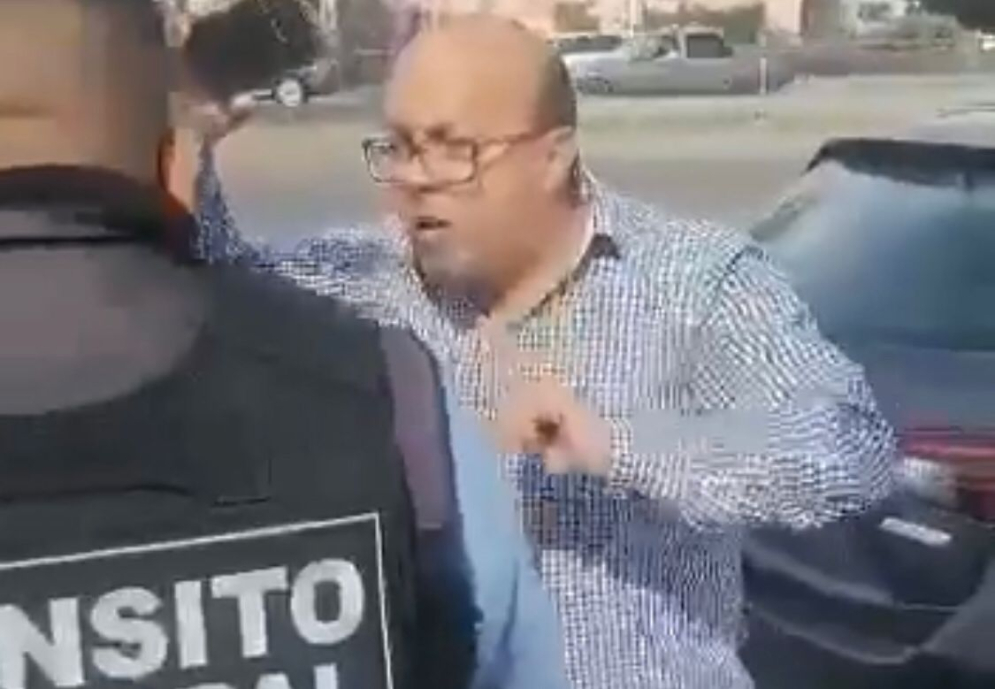 Excandidato de Morena se convierte en #LordPlacas tras cometer una infracción