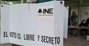 Revira INE a Mario Delgado: no somos el órgano electoral más caro