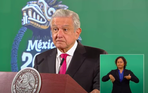 AMLO aplaude llegada de Pablo Gómez a la UIF: &quot;es incorruptible&quot;