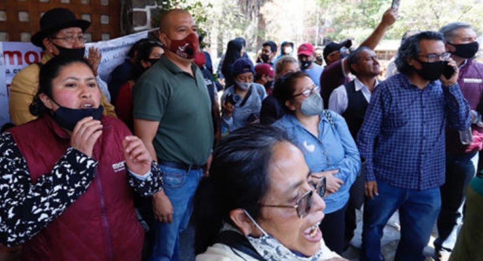 Militantes toman la sede de Morena en Puebla; acusan venta de candidaturas