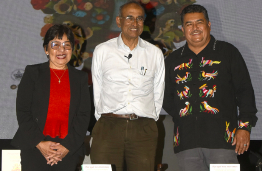 Venki Ramakrishnan promociona su libro "Por qué nos morimos. La nueva ciencia del envejecimiento y la búsqueda de la inmortalidad" en la BUAP