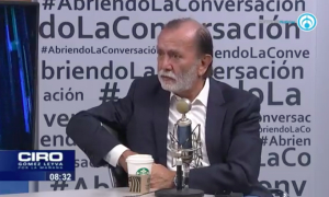 Epigmenio Ibarra asegura que el &quot;PRI y PRD están en vías de extinción&quot;