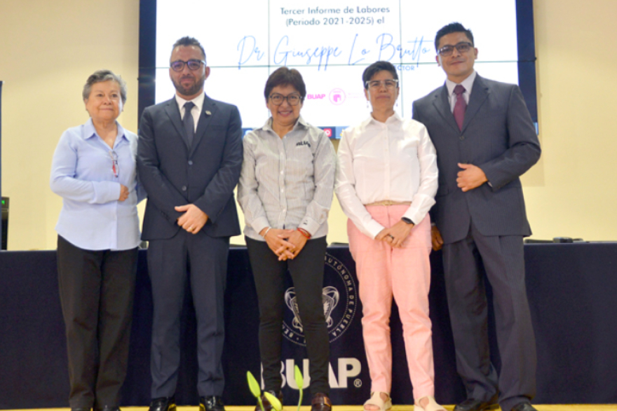 Lilia Cedillo Ramírez asistió al Tercer Informe de Labores del Instituto de Ciencias Sociales y Humanidades de la BUAP