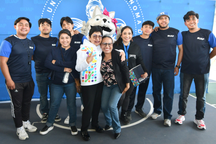 "Enfoca y conecta": La Rectora Lilia Cedillo premia la identidad y el orgullo de ser universitario