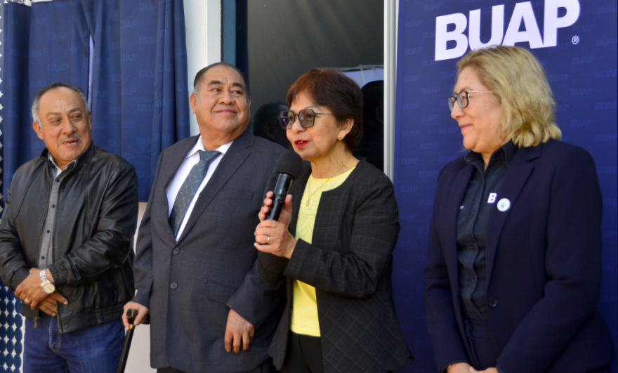 Lilia Cedillo Inaugura una cancha de usos múltiples y un edificio en el Complejo Regional Centro