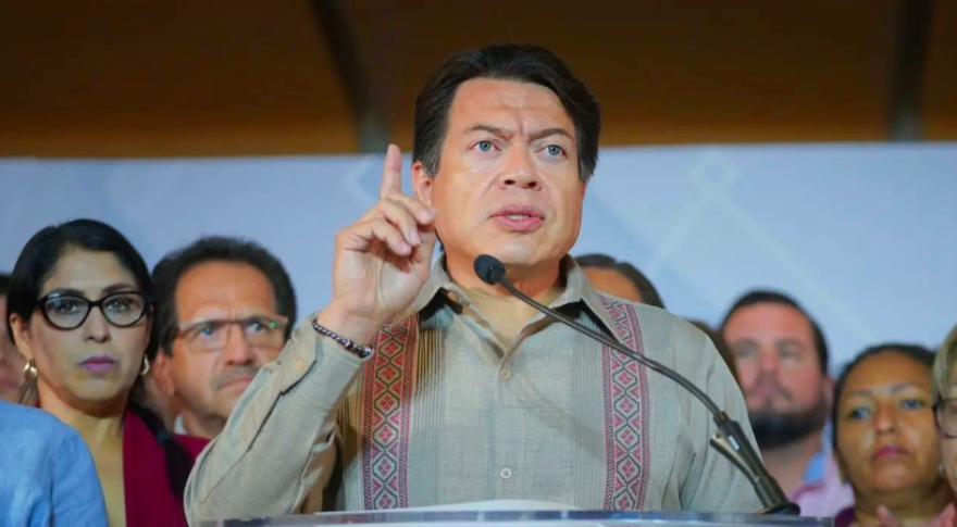 "Lo volvería a hacer": dice Mario Delgado tras ser multado por acarrear personas