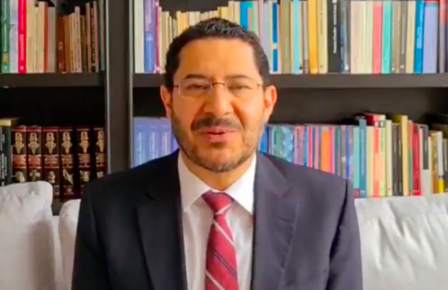 Batres arremete contra Loret de Mola “Inventa y falsifica la realidad permanente; daña a la sociedad sin escrúpulo alguno”