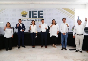 Lalo Rivera logra unidad registrándose con 5 fuerzas políticas en el IEE