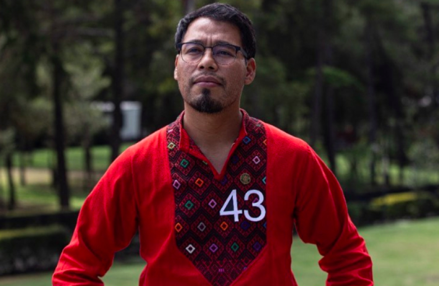 Diputado de Morena y sobreviviente del caso Ayotzinapa niega que gobierno de AMLO “esté dosificando la información”