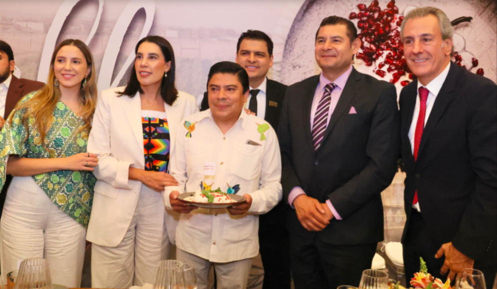 Dan inicio a la temporada del Chile en Nogada 2025