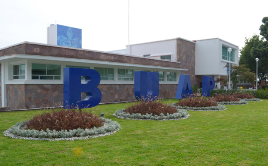 Rinde informe de labores el director del Complejo Regional Nororiental