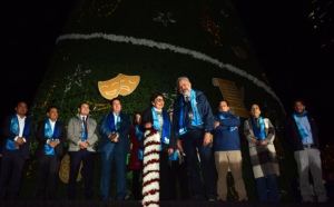 Enciendes árbol y decoración navideña en el CCU