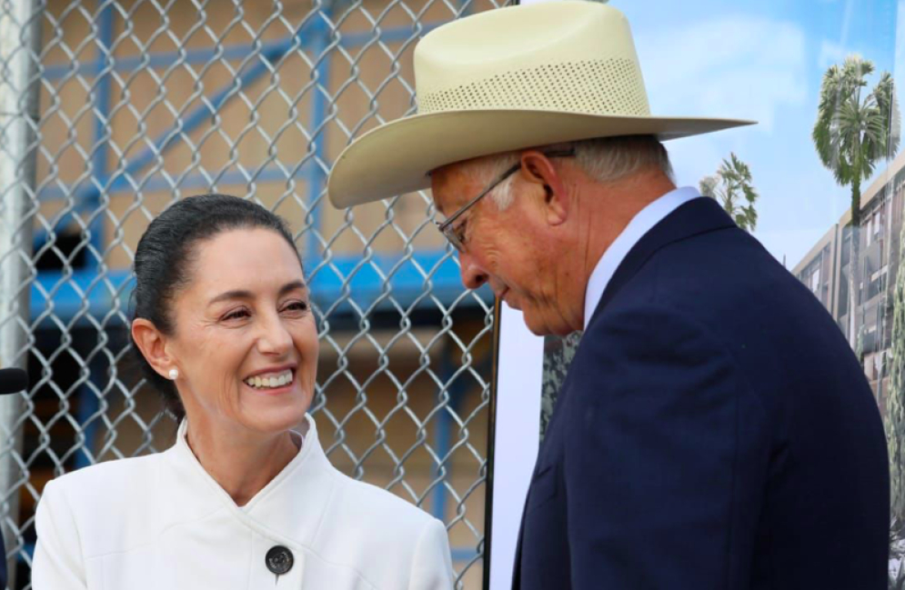 Ken Salazar resbala y llama ‘presidenta’ a Sheinbaum