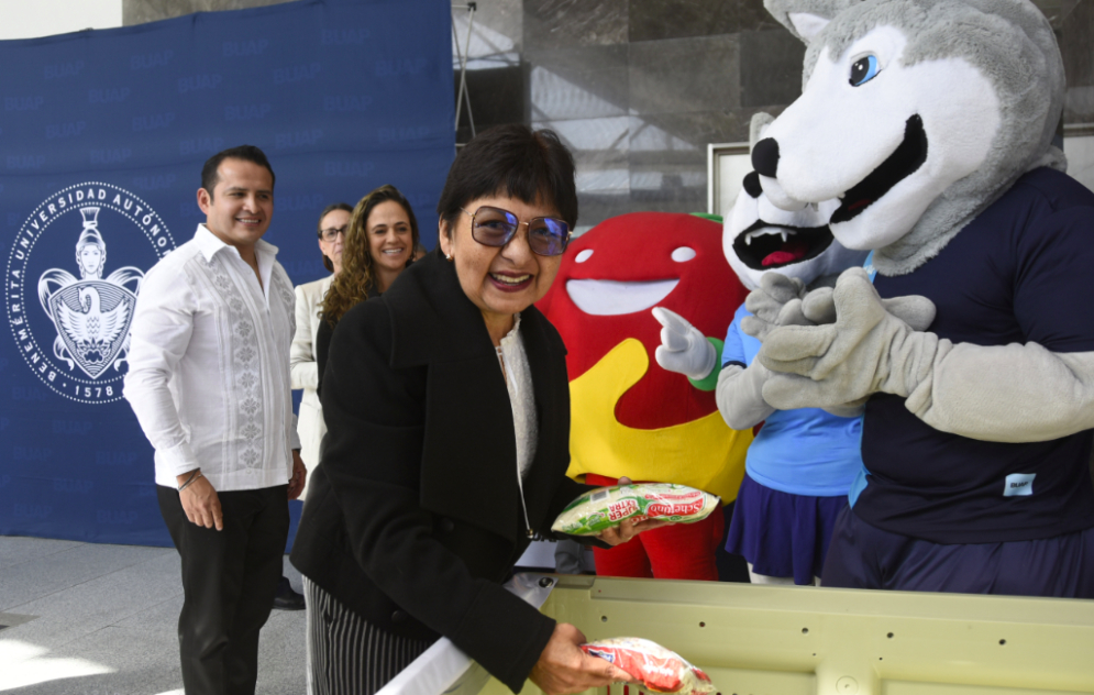 La BUAP inicia la campaña &quot;Échale los kilos, donación de arroz y frijol 2025&quot;