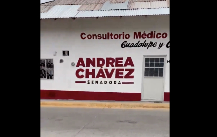 Exhiben a Andrea Chávez por continuar promoción personalizada en consultorios médicos ignorando instrucciones de Sheinbaum