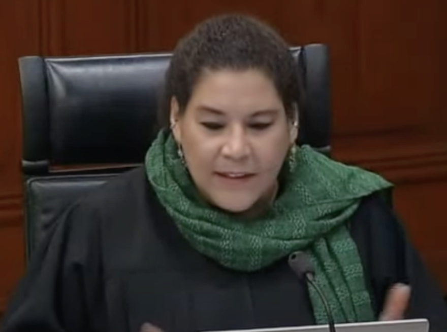 Lenia Batres presume que la SCJN le autorizó inscribirse al ISSSTE