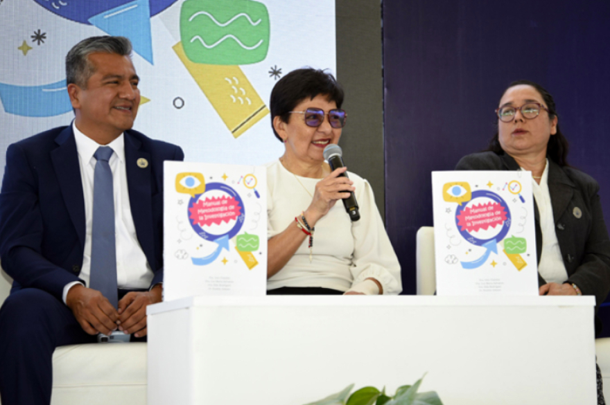 Docentes BUAP presentan el libro Metodología de la Investigación, en la sede de Acajete