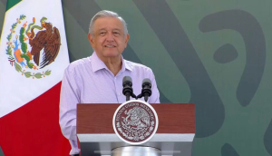 AMLO asegura que Pablo Gómez &quot;ha resistido todas las tentaciones en 50 años&quot;