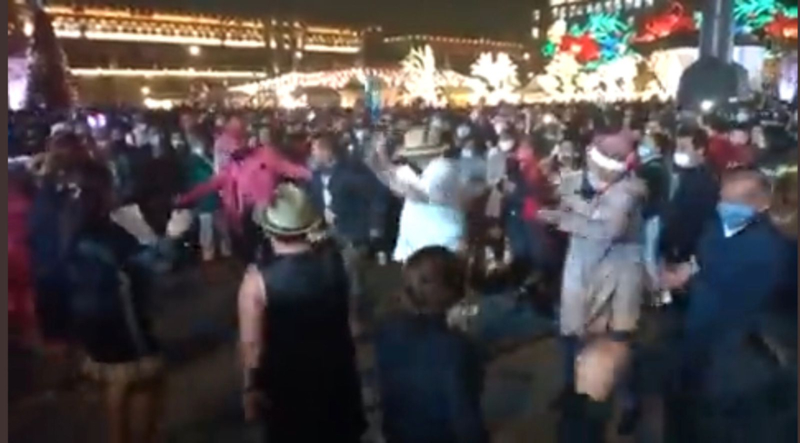 Vicente Fox llama el “Omicrodanzon” a verbena navideña de Claudia Sheinbaum