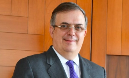 Celebra Marcelo Ebrard cancelación de construcción del muro fronterizo