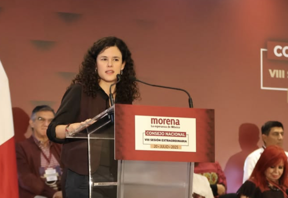 Luisa Alcalde acusa a la oposición de lucrar con coyunturas nacionales e internacionales