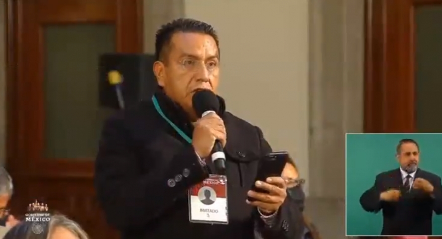 “Reportero” de la ‘mañanera’ califica de “feminazis” a los opositores de la 4T