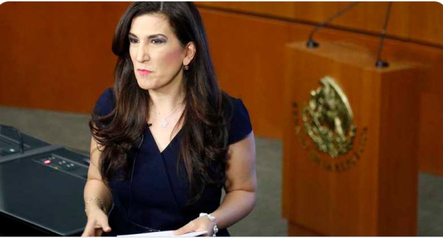 Kenia López Rabadán