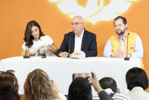 Dante Delgado explota contra reporteros “por preguntar”