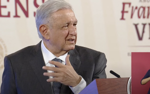 Asegura AMLO que su gobierno “estaba preparado” para recibir huracán Otis en Guerrero