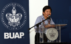 Entrega BUAP constancias de capacitación a servidores públicos