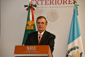 Plan de bienestar de AMLO, “beneficiará” al mundo: presume Ebrard