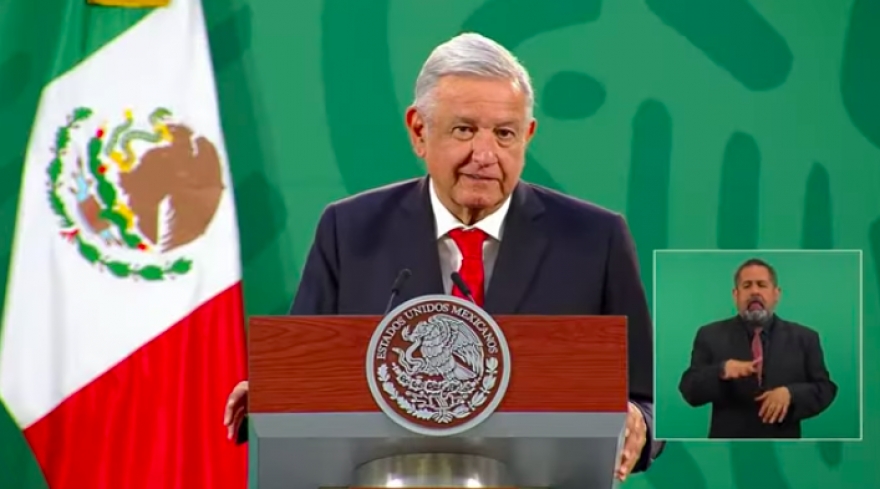 AMLO recuerda que 2006 evitaron que la gente se levantará en armas tomando las calles