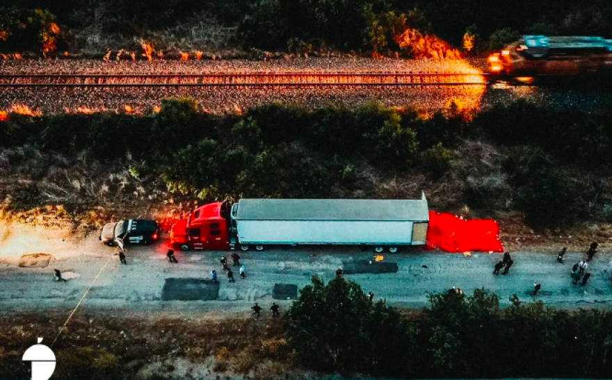 Confirman que 22 de los 50 migrantes fallecidos en San Antonio, Texas eran mexicanos
