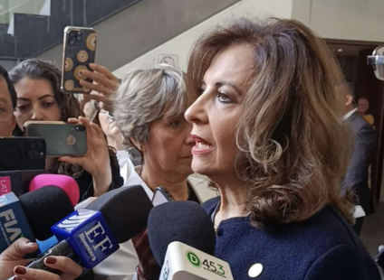 Presenta María Elena Pérez-Jaén denuncias en la contraloría del Senado contra Adán Augusto