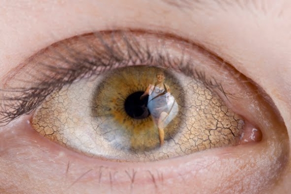Ojo seco, lagrimeo y ardor, principales afectaciones en los ojos por contaminación