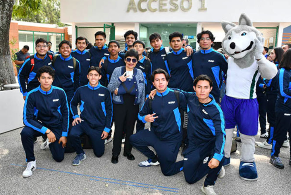 Abandera Rectora a delegación deportiva de la BUAP