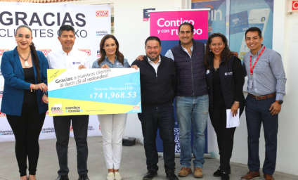 Ayuntamiento de Puebla recibe donativo "Pro Redondeo OXXO 2023"