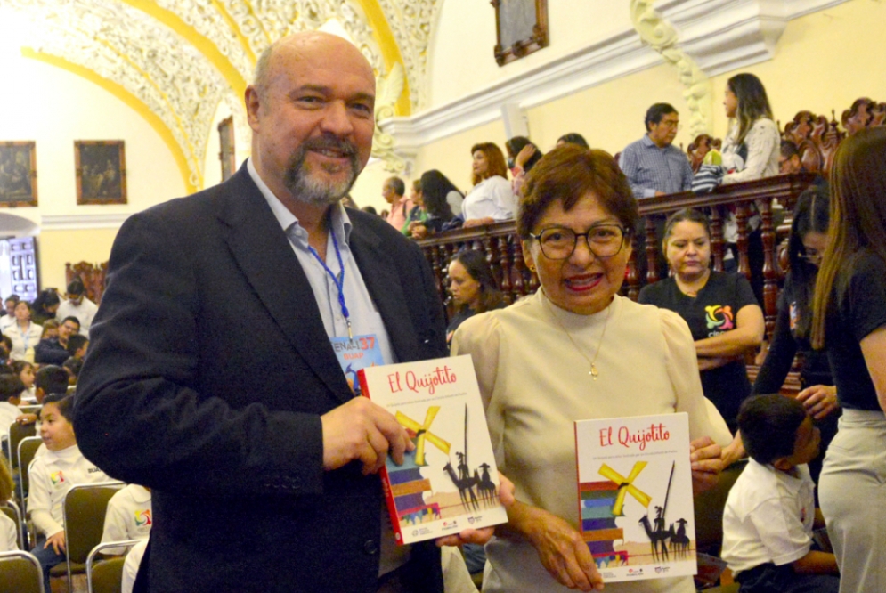 Presentan en Fenali &quot;El Quijotito&quot; obra ilustrada por niños y niñas del Círculo Infantil de la BUAP