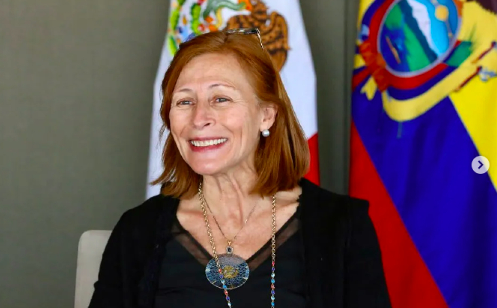 AMLO también destapa a Tatiana Clouthier para 2024; la ve como presidenciable