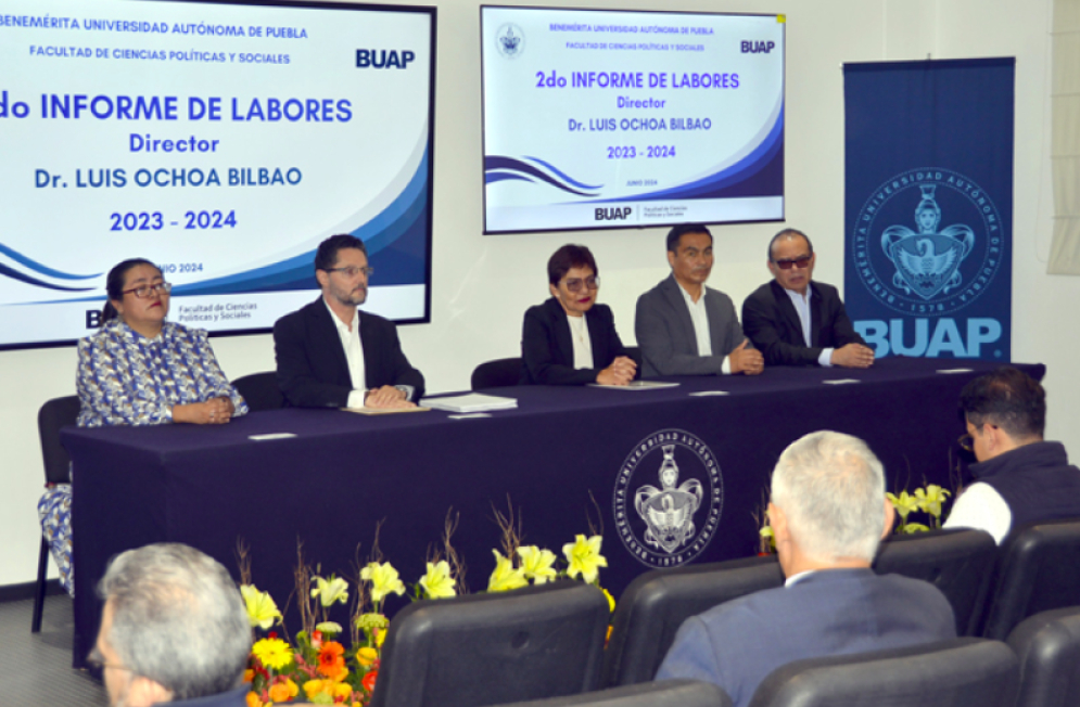 Realiza su Segundo Informe de Labores el director de la Facultad de Ciencias Políticas y Sociales