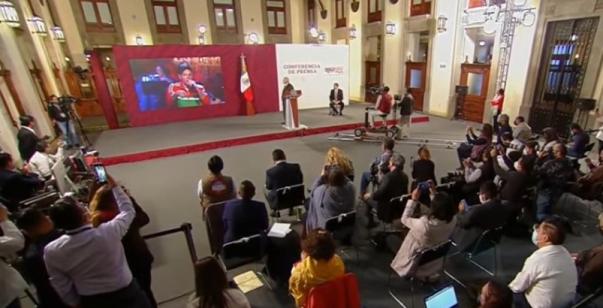 AMLO arma playlist de canciones presentadas en su mañanera