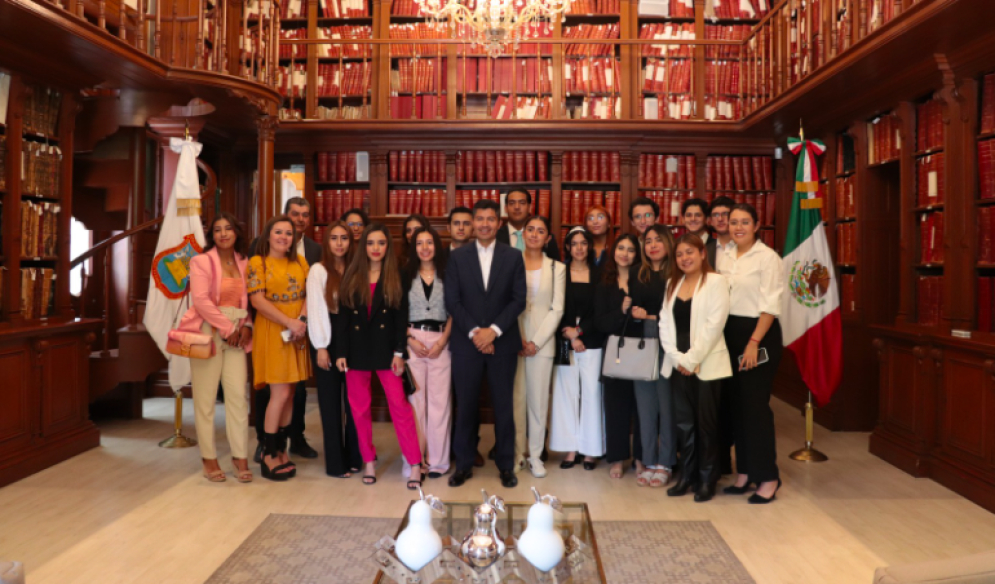 Participan estudiantes de la Anáhuac en el Cabildo Universitario