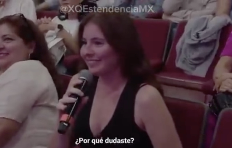 Franco Escamilla exhibe a funcionaria de la 4T en Puerto Vallarta tras revelar que sus funciones son “pasarla bien, comer y beber mucho”