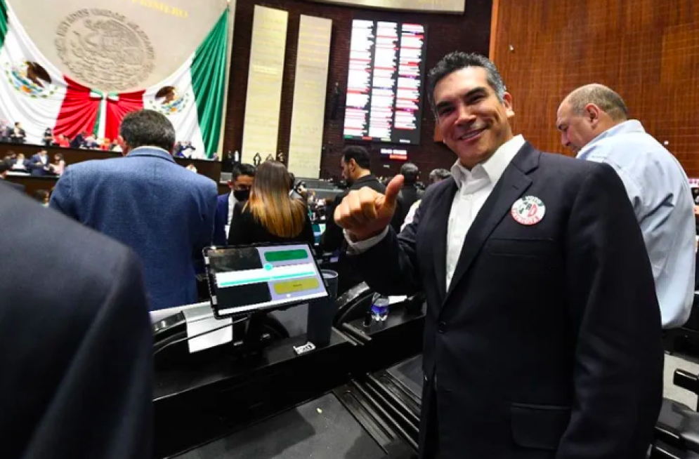 Ahora Alito propone una Ley de promoción, defensa y fomento a la labor periodística de México