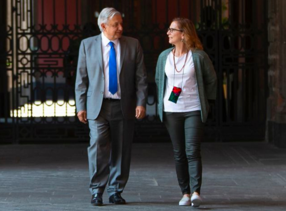 Beatriz Gutiérrez celebra el 14 de febrero y presume foto con AMLO: &quot;mi crush&quot;