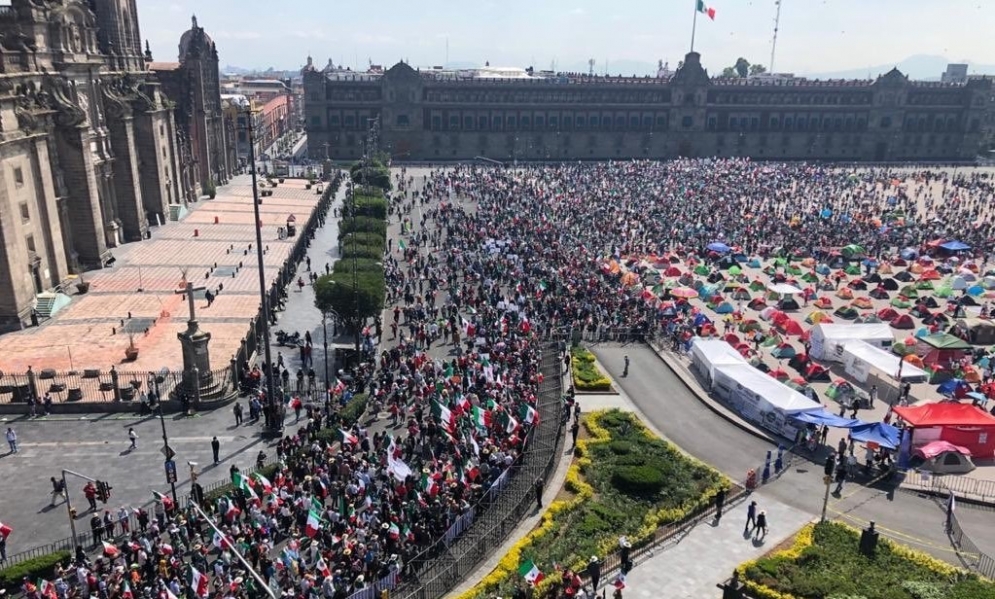 FRENAAA en el zócalo de la Ciudad de México