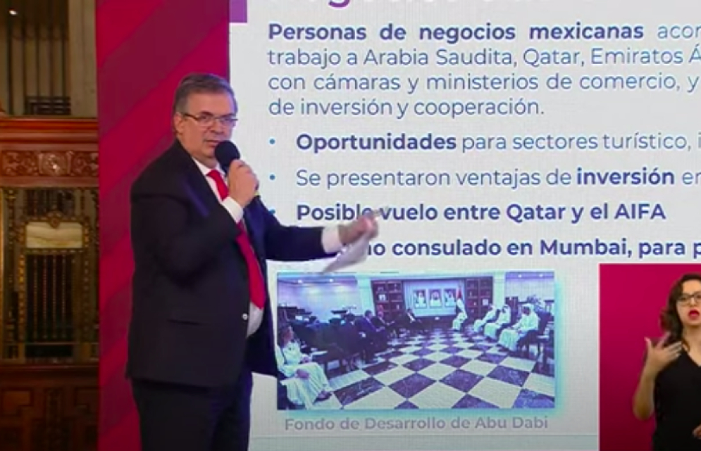 Ebrard presume que Qatar Airways quiere volar desde el AIFA